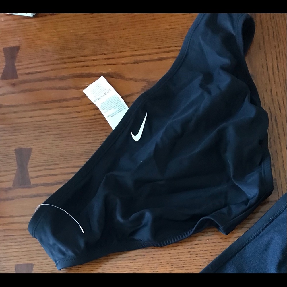 Women’s Nike swimsuit bottom, black, size large (2)